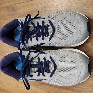 Brooks Beast 20 Men's Running Shoe Sneaker Walking Outdoors Casual size 12